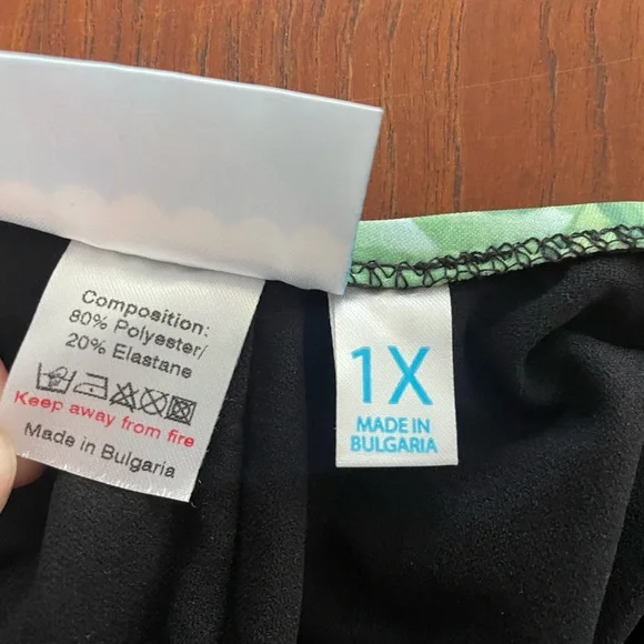 ModCloth one piece floral ruffled neck swimsuit XL NWT - Picture 6 of 7